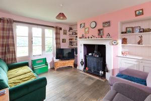 Sitting Room- click for photo gallery
